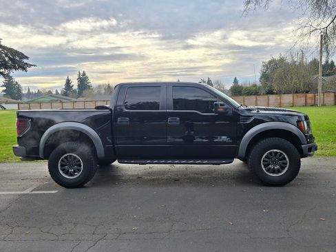 Used 2011 Ford F150 Raptor w/ SVT Exterior Graphics Pkg image 8