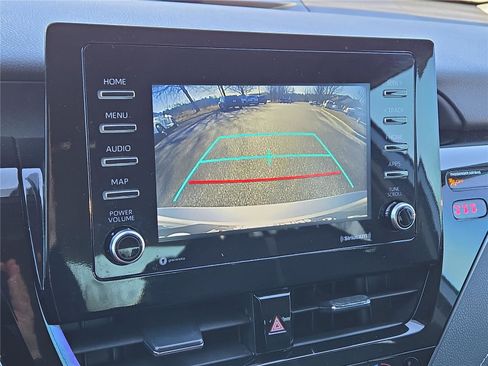 Used 2022 Toyota Camry SE image 24