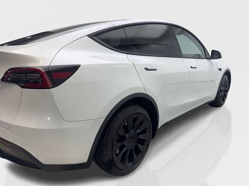 Used 2023 Tesla Model Y Long Range AWD/4WD image 13