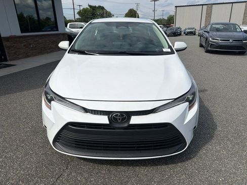 Used 2024 Toyota Corolla LE FWD image 10