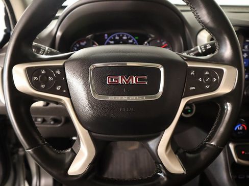 Used 2023 GMC Terrain Denali image 3