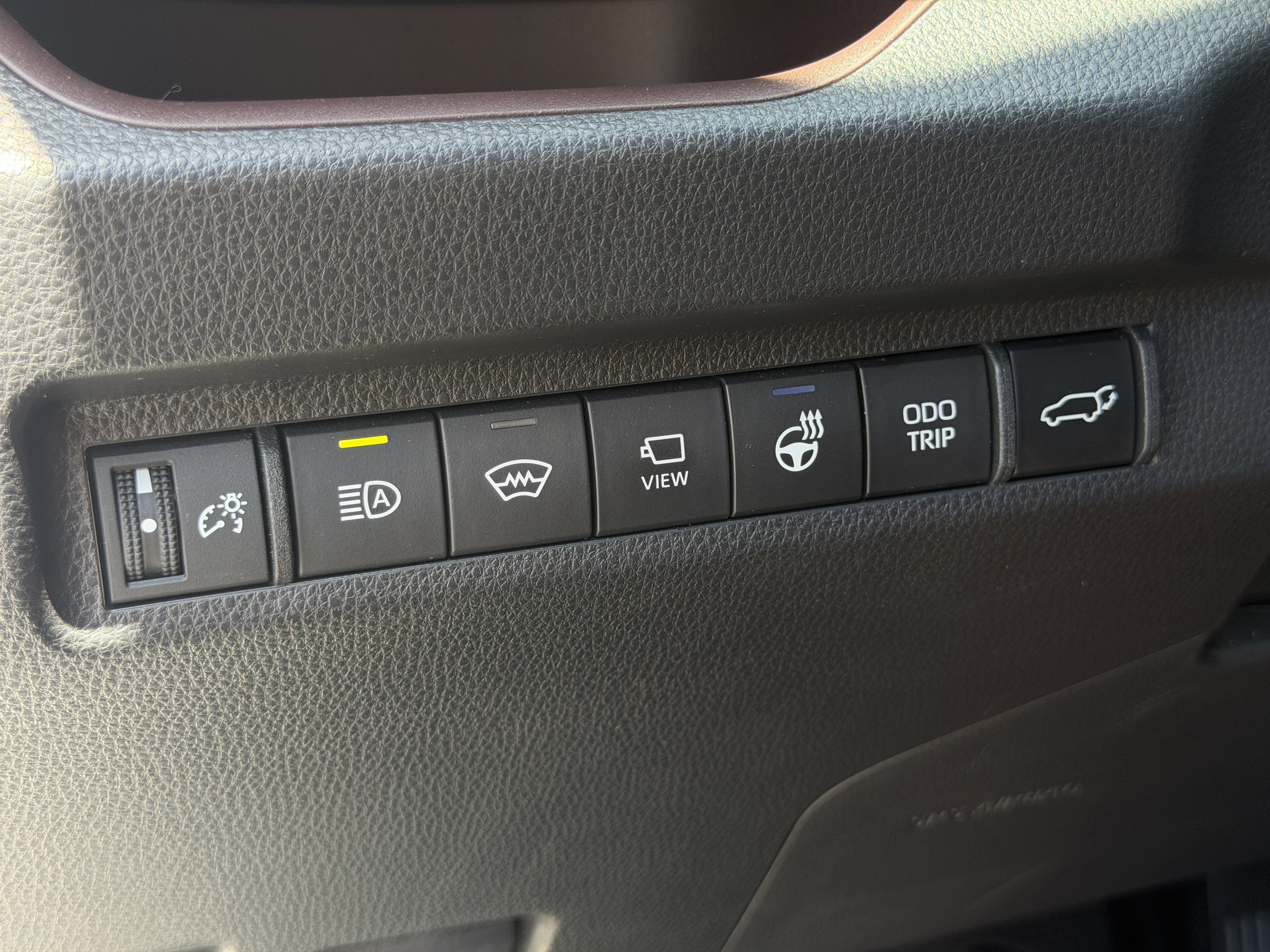 Used 2023 Toyota RAV4 Limited AWD/4WD image 29