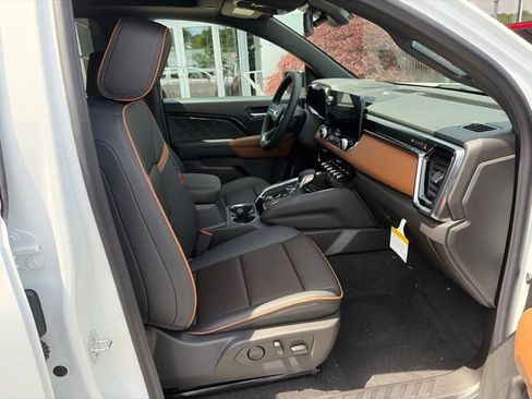 New 2026 GMC Canyon AT4 w/ Nightfall Edition AWD/4WD image 16