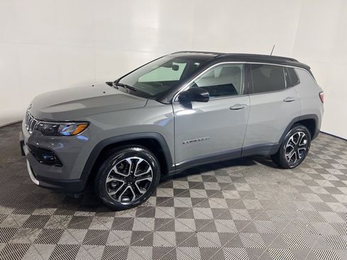 Certified 2023 Jeep Compass Limited image 4