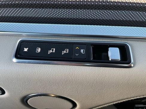 Used 2019 Land Rover Range Rover Long Wheelbase Supercharged AWD/4WD image 19