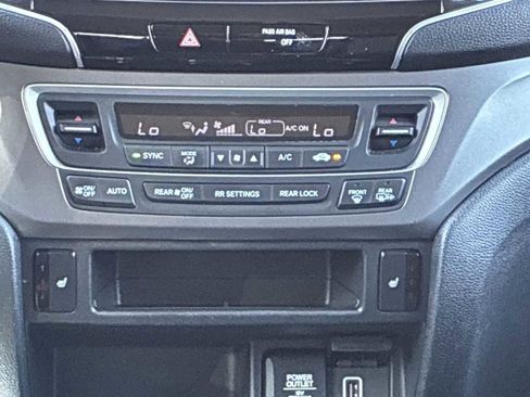 Used 2021 Honda Pilot Black Edition image 17