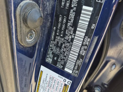 Used 2020 Toyota 4Runner SR5 AWD/4WD image 24