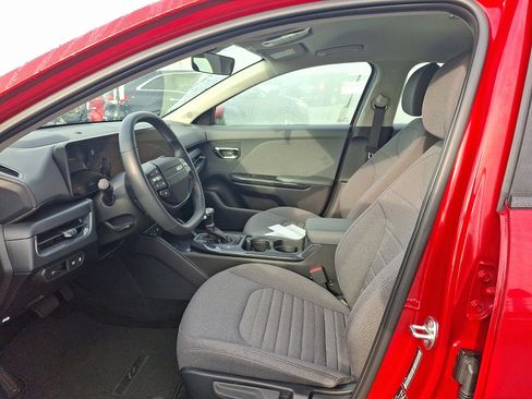 Used 2025 Kia K4 EX image 13