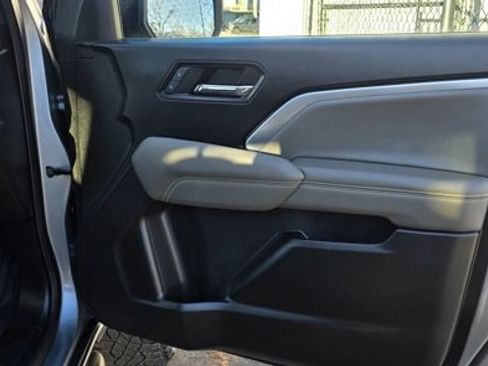 Used 2024 Chevrolet Colorado ZR2 w/ Technology Package image 13