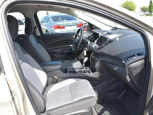 Used 2018 Ford Escape SE w/ SE Sync 3 Package image 18