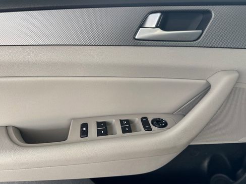 Used 2016 Hyundai Sonata SE FWD image 14