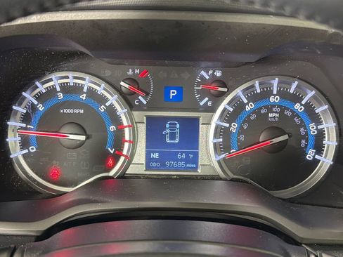 Used 2018 Toyota 4Runner SR5 Premium image 28