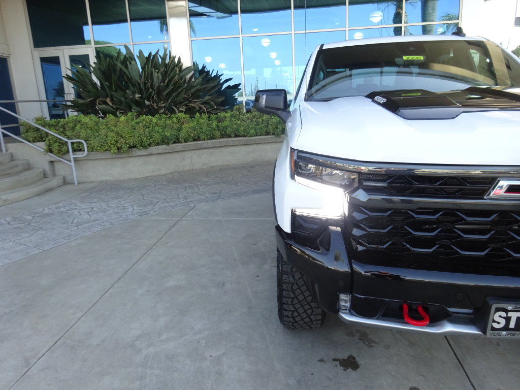 Certified 2026 Chevrolet Silverado 1500 ZR2 AWD/4WD image 32