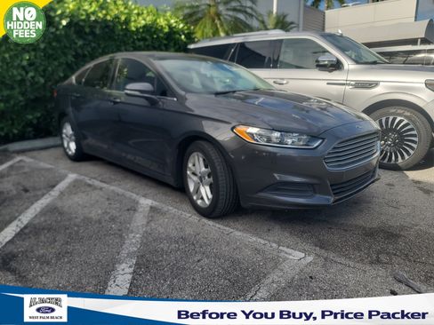 Used 2015 Ford Fusion SE image 1