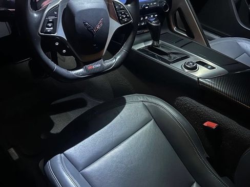 Used 2015 Chevrolet Corvette Z06 w/ Z07 Performance Package RWD image 17