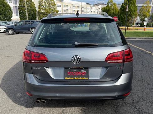 Used 2016 Volkswagen Golf S FWD image 12