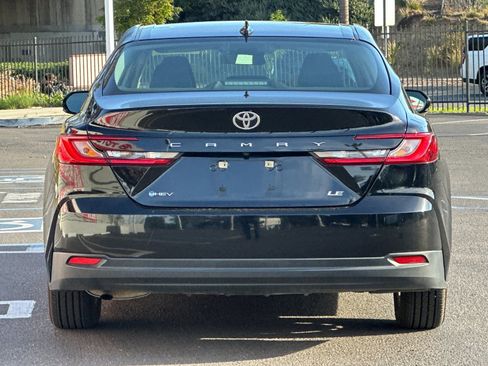 Used 2025 Toyota Camry LE image 4