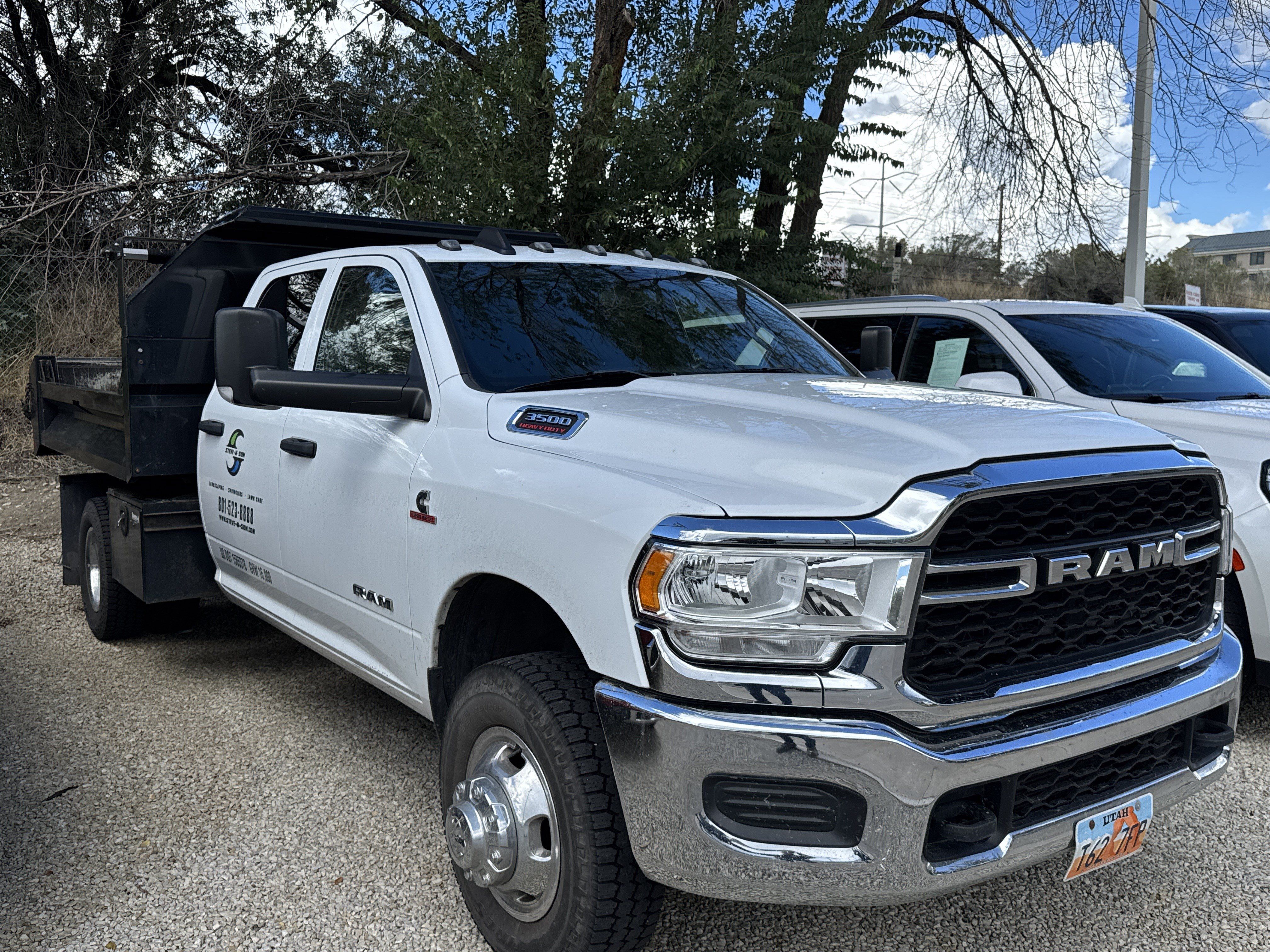 Used 2022 RAM 3500 Tradesman w/ Chrome Appearance Group AWD/4WD image 2