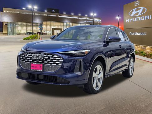Used 2025 Audi Q5 Premium Plus AWD/4WD image 3