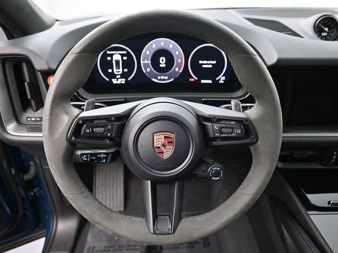 Certified 2025 Porsche Cayenne Coupe AWD/4WD image 12