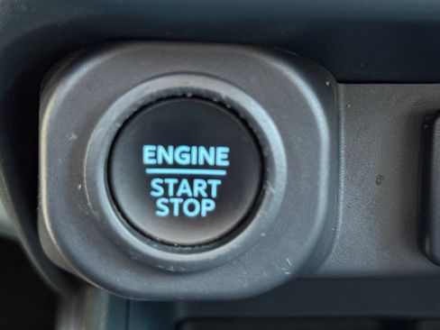 Used 2025 Ford Maverick Lariat w/ 4K Tow Package AWD/4WD image 28