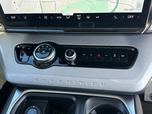 New 2025 Ford Expedition Max Active image 50