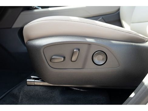 New 2026 GMC Acadia Elevation image 15