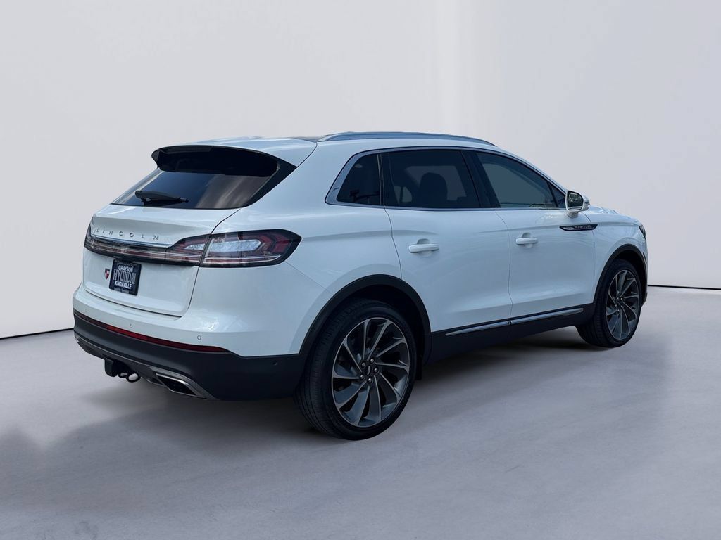Used 2022 Lincoln Nautilus Reserve w/ Equipment Group 202A AWD/4WD image 3