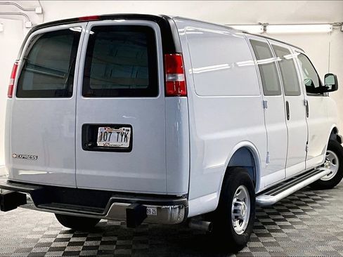 Used 2025 Chevrolet Express 2500 w/ Driver Convenience Package RWD image 12