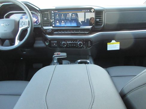 New 2026 Chevrolet Silverado 1500 LT Trail Boss w/ LT Trail Boss Premium Package AWD/4WD image 19