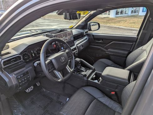 Used 2024 Toyota Tacoma TRD Off-Road image 19