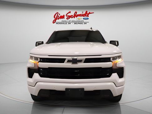 Used 2025 Chevrolet Silverado 1500 RST AWD/4WD image 3