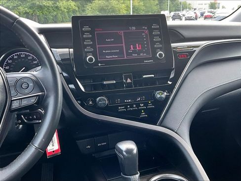 Used 2024 Toyota Camry SE FWD image 18
