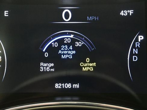 Used 2021 Jeep Grand Cherokee Laredo X image 15