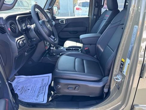 New 2026 Jeep Gladiator Rubicon AWD/4WD image 18