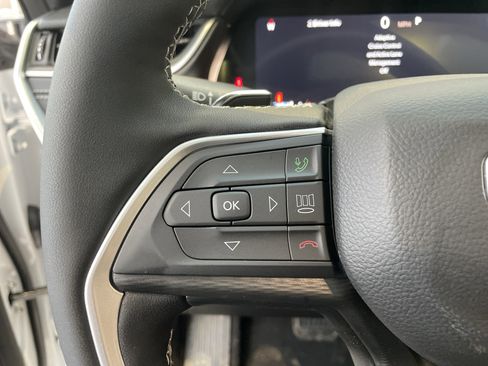 New 2025 Jeep Grand Cherokee Laredo X w/ Luxury Tech Group I image 23