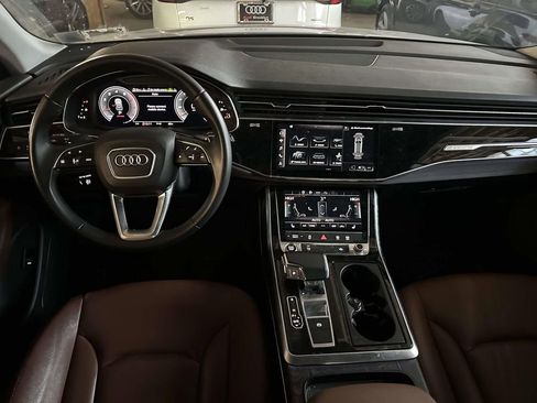 Used 2022 Audi Q8 Premium image 14