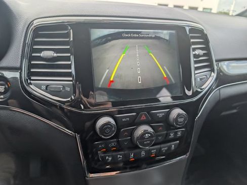 Used 2020 Jeep Grand Cherokee Trailhawk w/ Trailhawk Luxury Group AWD/4WD image 16