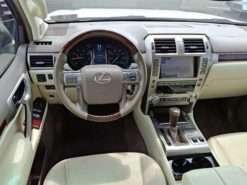 Used 2019 Lexus GX 460 Premium image 11