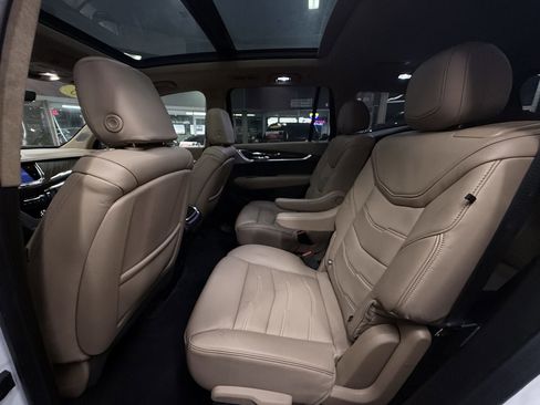 Used 2023 Cadillac XT6 Sport w/ Platinum Package image 27