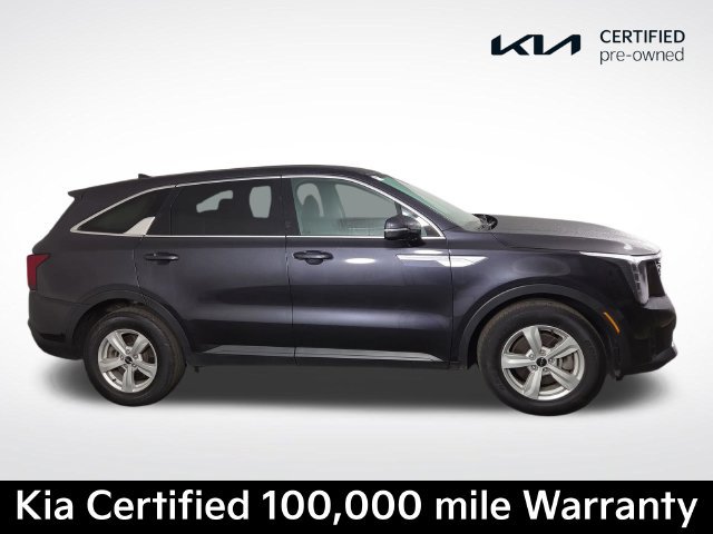 Certified 2025 Kia Sorento LX FWD image 5