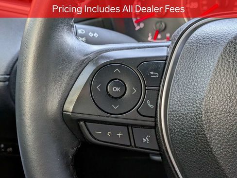 Certified 2022 Toyota Corolla Cross LE w/ Moonroof Package FWD image 27