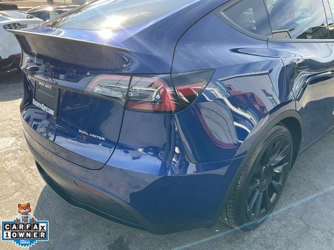 Used 2023 Tesla Model Y Long Range AWD/4WD image 82