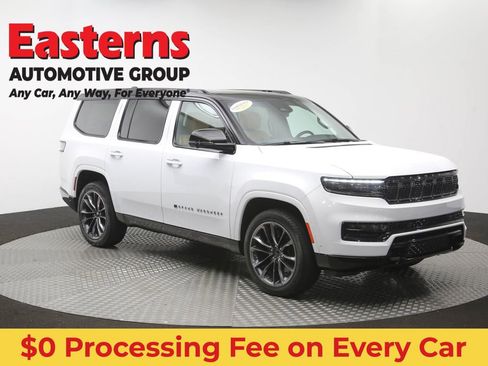 Used 2025 Jeep Grand Wagoneer Series III w/ Rear Seat Video Group 1 AWD/4WD image 54