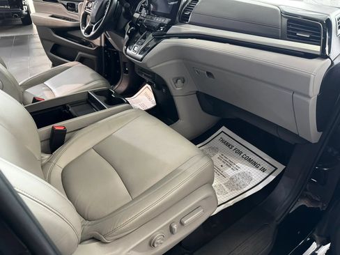 Used 2022 Honda Odyssey Touring image 12