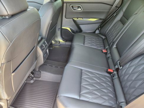 New 2026 Nissan Rogue Platinum AWD/4WD image 24