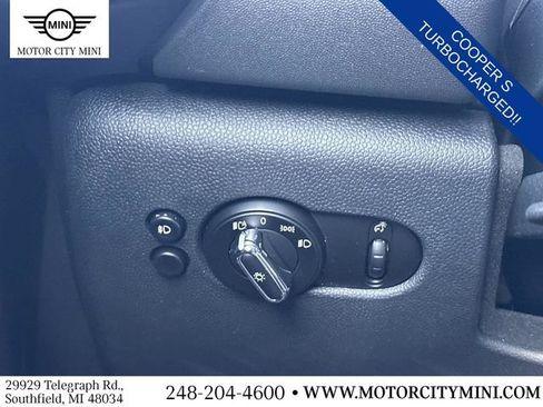 Used 2017 MINI Cooper S image 28