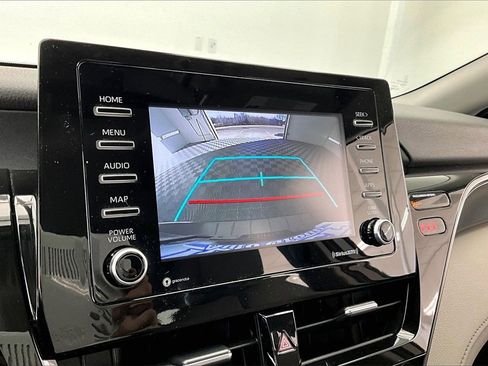 Used 2022 Toyota Camry SE image 21