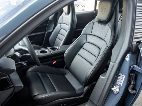 Used 2025 Porsche Taycan 4 Cross Turismo image 5