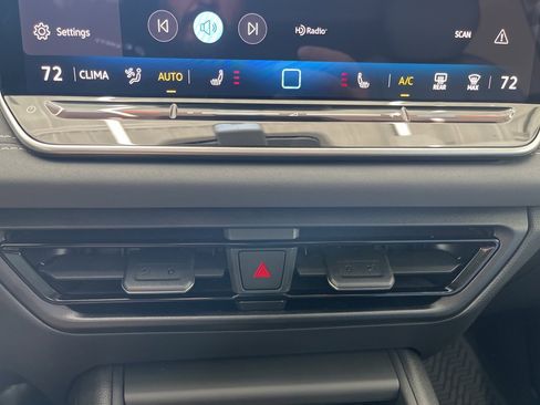 New 2026 Volkswagen Tiguan SE image 26